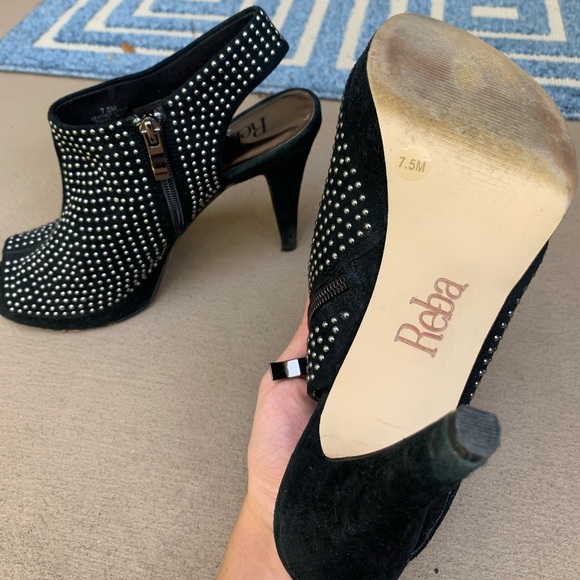 Heels - Picture 2 of 5